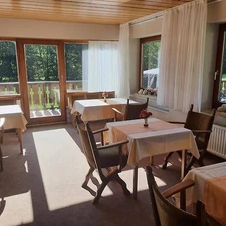 Konukevi Pension-gaestehaus Waldhof 3*