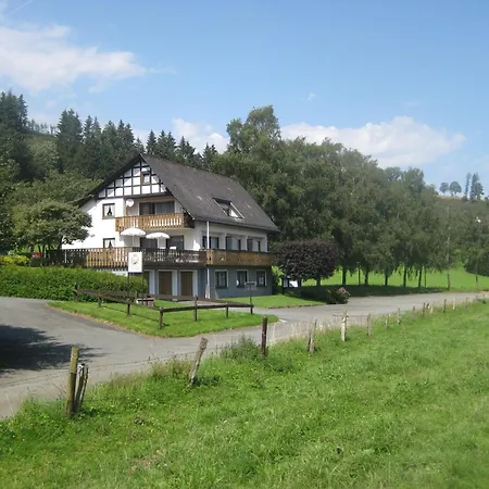 Konukevi Pension-gaestehaus Waldhof Winterberg