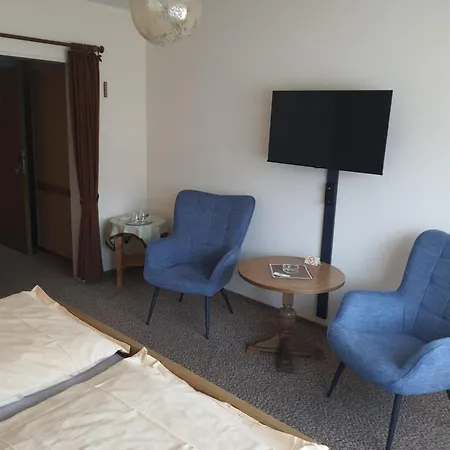 Konukevi Pension-gaestehaus Waldhof