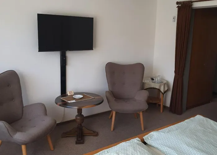 Pension-gaestehaus Waldhof Konukevi Winterberg